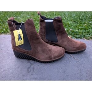 FLY‎ London Lita Chelsea Boots Women's Size 39 Silky Ground Suede Brown 229FLY